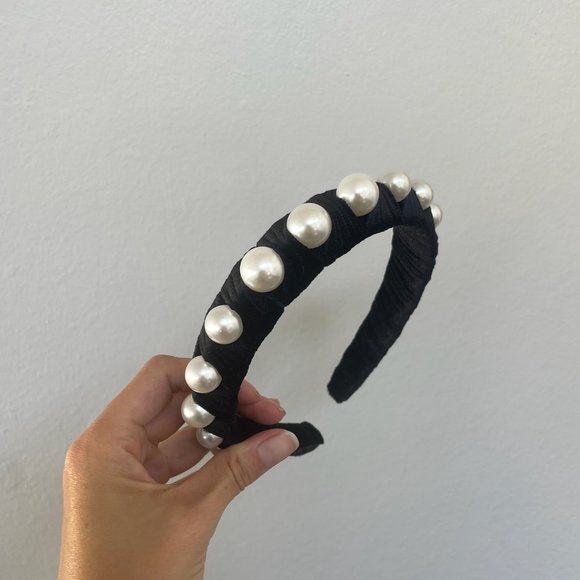 Large Pearl Velvet Headband - Picture 3 of 6